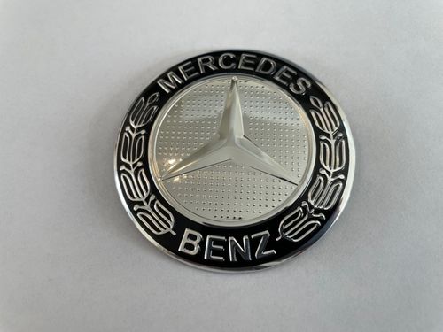 Mercedes-Benz alumiini keskimerkki 65mm lehdykkä kupera